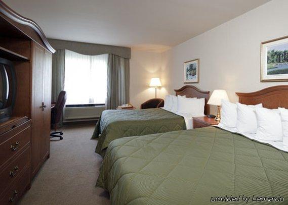 Comfort Inn & Suites Шауиниган Стая снимка